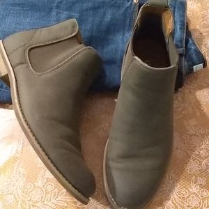 JF. J. Ferrar Feton Chelsea Boots color khaki